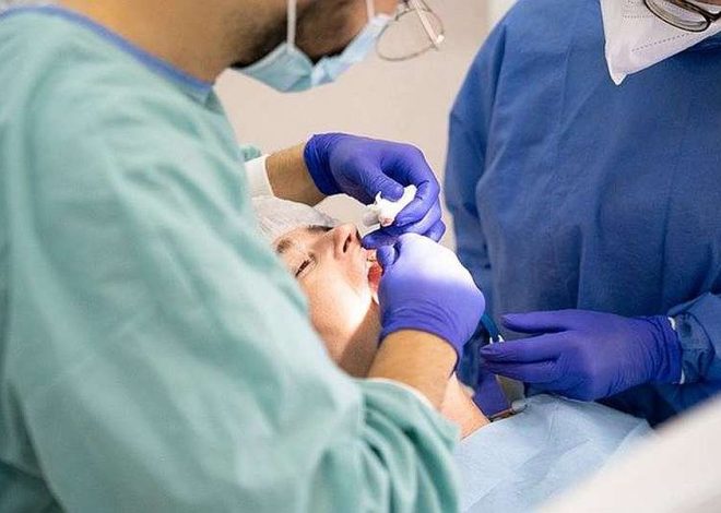 Modrostni zob – zakaj povzroča težave in kdaj je pravi čas za ukrepanje